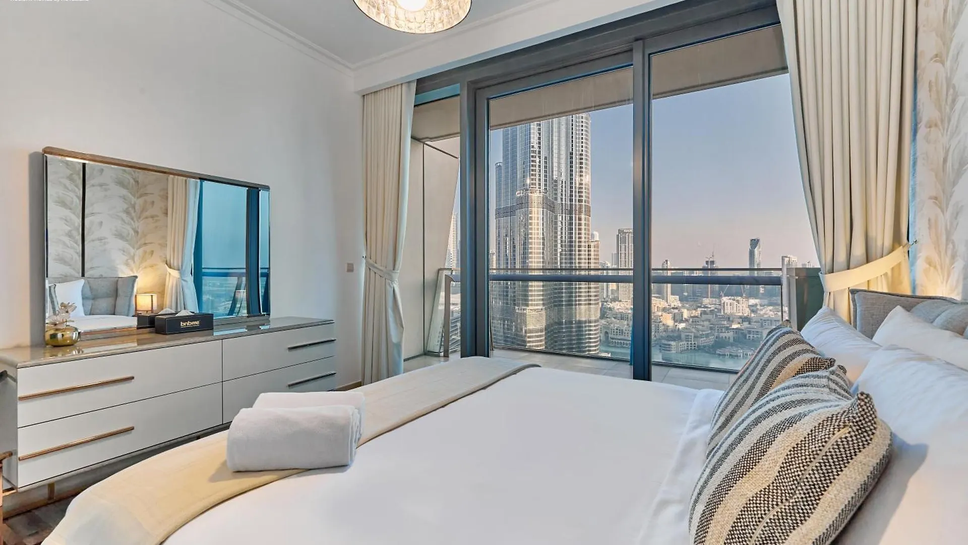 Bnbmehomes - Burj Vista Tower With Amazing View Near Burj Khalifa And Dubai Mall 0*,  United Arab Emirates